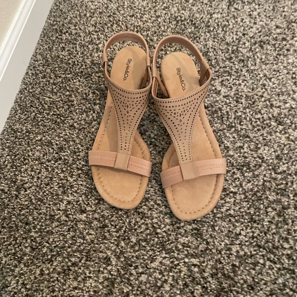 Steve Madden Perforated Tan Sandals